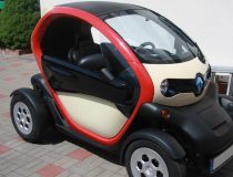 img_vollverklebung_autowerbung_renault_twizy_chorona_immobilien_eberswalde_02